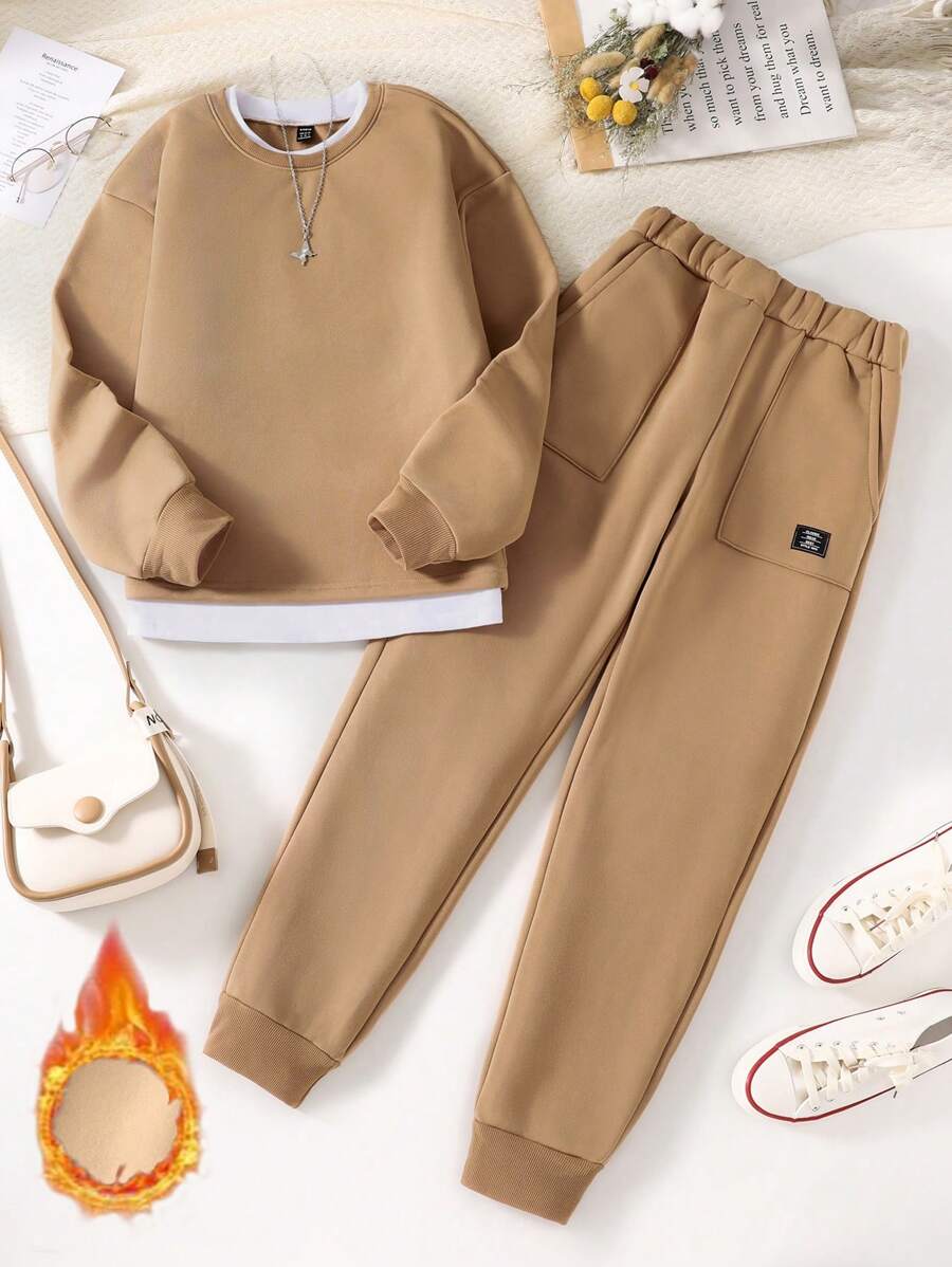 Mùa thu Mùa Đông Quý cô Màu Khaki Màu sắc Vòng cổ Màu thuần Vá lại Áo nỉ Bộ Đối với Gia đình Phù hợp ( Mẹ , Bố , Và ) ( 4 Bộ Riêng biệt ) - Màu Khaki - Xem 1