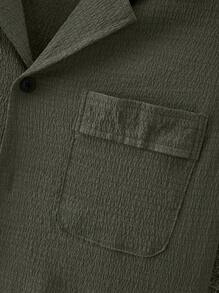 Manfinity CasualCool 男士素色前排扣口袋貼布襯衫