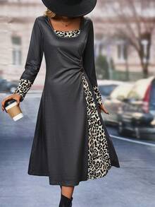 SHEIN Clasi Vestido línea A con estampado de leopardo en contraste con diseño de botón - Negro - Ver 2