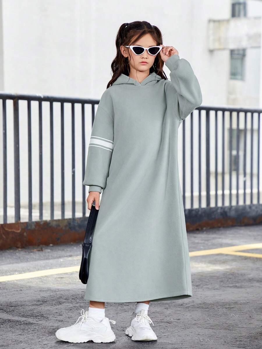 SHEIN Tween Girl Contrast Panel Drop Shoulder Hooded Sweatshirt Dress - Green - View 1