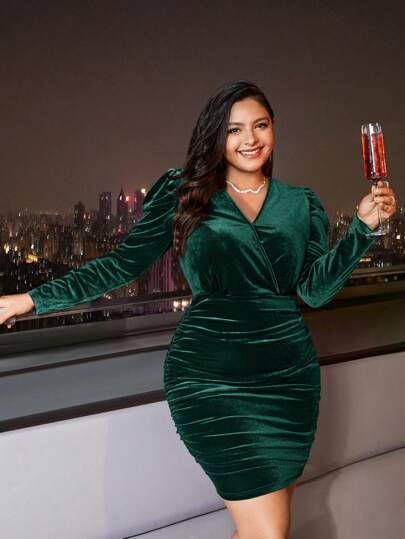 SHEIN Frenchy Vestido de mujer de talla grande con mangas abullonadas plisadas de unicolor