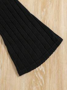 SHEIN Leap Crew Camisa De Cuadros Para Niños Y Niñas Con Estilo Deportivo Y Callejero, Combinado Con Una Camiseta Sin Mangas Y Pantalones Largos Acampanados. - Caqui - Ver 5