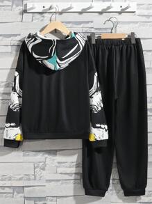 SHEIN Boys And Girls Casual Printed Pattern Hooded Pullover Top Solid Color Pants Knitted Two-piece Set - Black - View 2