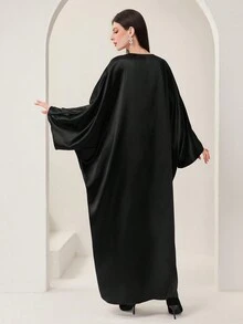 Al Najma 女式色塊多摺裥袖敞篷袍 - 黑色 - 查看 2