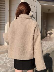 DAZY Chaqueta De Peluche Sólido Con Hombros Caídos - Beis - Ver 2