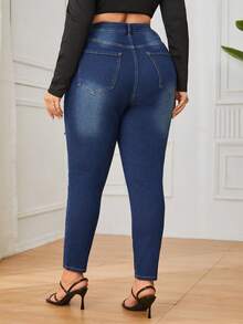 SHEIN Privé Plus Size Ripped Skinny Jeans With Diagonal Pockets - Dark Wash - View 2