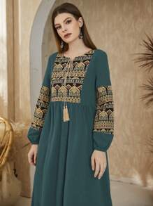 Al Najma Vestido largo de manga larga con estampado geométrico modesto árabe para damas - Verde - Ver 4