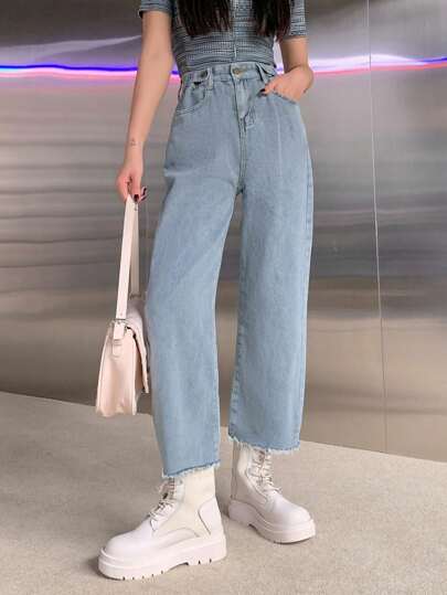 جينز بقصة ساق مستقيمة و خصر عالي و حاشية ممزقة