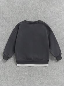 SHEIN 男小童字母補丁細節前口袋二合一套頭衫 - 彩色 - 查看 2