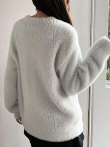 DAZY Đồ họa Chữ cái Thả vai 	
Fuzzy Áo len - Màu Xám nhạt - Xem 2