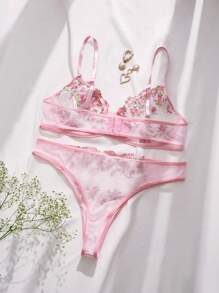 Plus Floral Embroidery Sheer Mesh Lingerie Set - Baby Pink - View 2