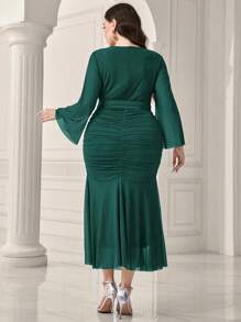 Modelyn Vestido Plisado De Talla Grande Para Mujer Con Dobladillo De Volantes Y Mangas Acampanadas - Verde Oscuro - Ver 2