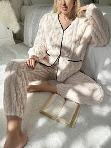 撞色滾邊法蘭絨休閒服套裝 - 杏色 - 查看 6