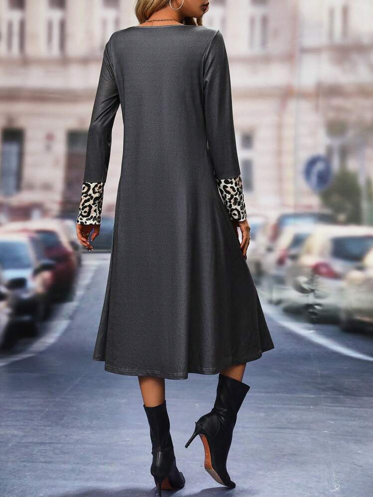 SHEIN Clasi Vestido línea A con estampado de leopardo en contraste con diseño de botón - Negro - Añade 3