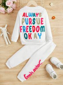 SHEIN Niñas Sudadera Unicolor Con Pantalones Deportivos Con Estampado De Corazones