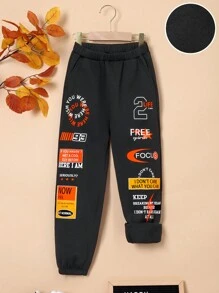 SHEIN Tween 男孩搭配服裝學院風格針織字母圖案慢跑褲 - 黑色 - 查看 1