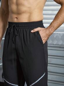 Manfinity Sport Corelite Men Drawstring Waist Slant Pocket Sports Pants - Black - View 3