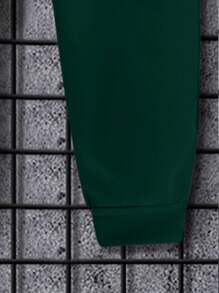 Manfinity Homme Men Letter Graphic Kangaroo Pocket Drawstring Hoodie & Sweatpants - Dark Green - View 5