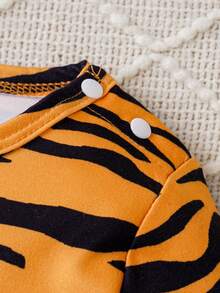 嬰兒男寶寶2入組針織長袖跳躍衣,帶有老虎印花圖案,柔軟親膚,適用於秋冬季節 - 彩色 - 查看 6