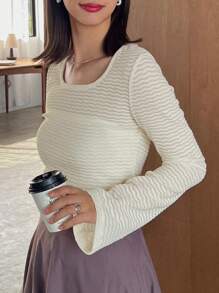 FRIFUL Áo thun nữ tay dài viền bất đối xứng - Màu be - Xem 1