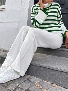 SHEIN Cottnline Jersey con patrón de rayas de hombros caídos con pantalones tejidos - Multicolor - Ver 3