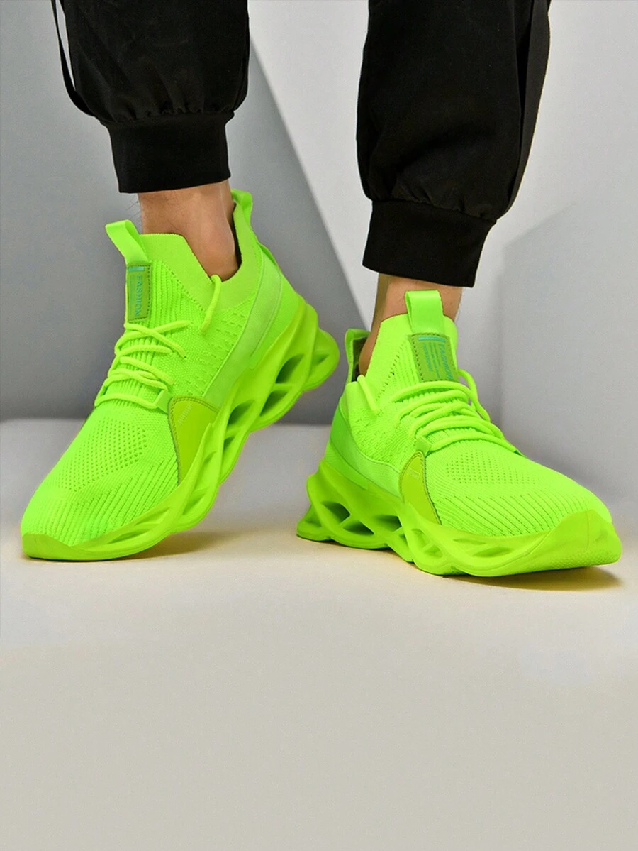 男孩彈簧和秋天透氣和輕便賽跑運動鞋帶繫帶閉合,青年運動鞋