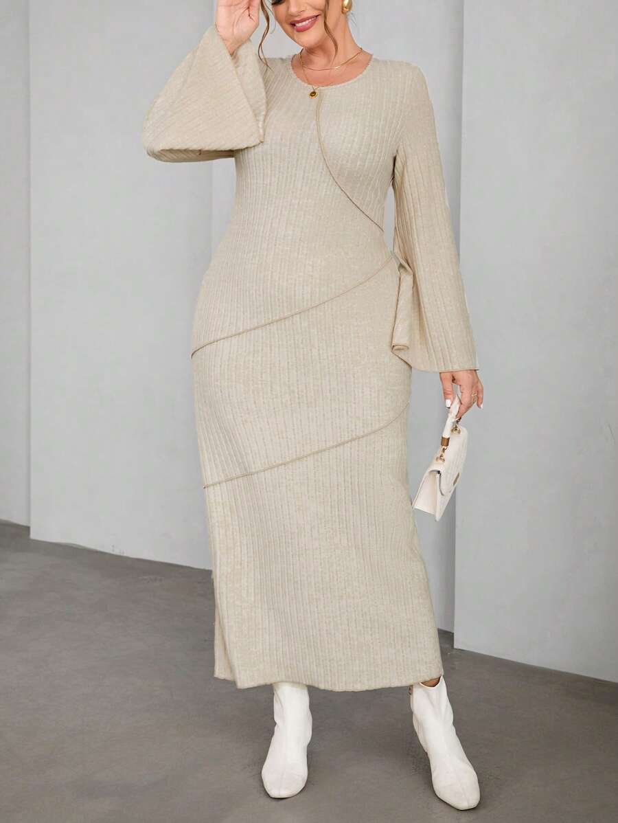 SHEIN Privé Plus Size Elegant Flared Sleeve Dress