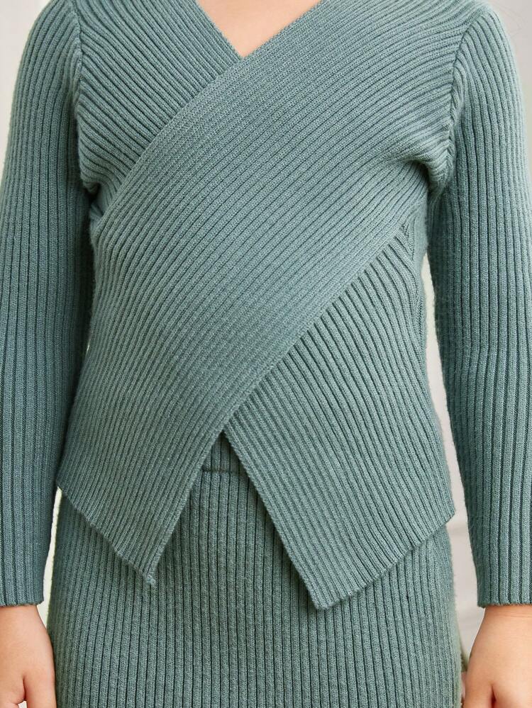 Toddler Girls' Long Sleeve Sweater & Skirt Set In College Style