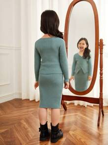 SHEIN 學院風格幼兒女童長袖毛衣和裙子套裝