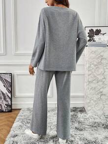 SHEIN Essnce 半排扣落肩袖下擺開叉T恤和褲子 - 灰色 - 查看 2