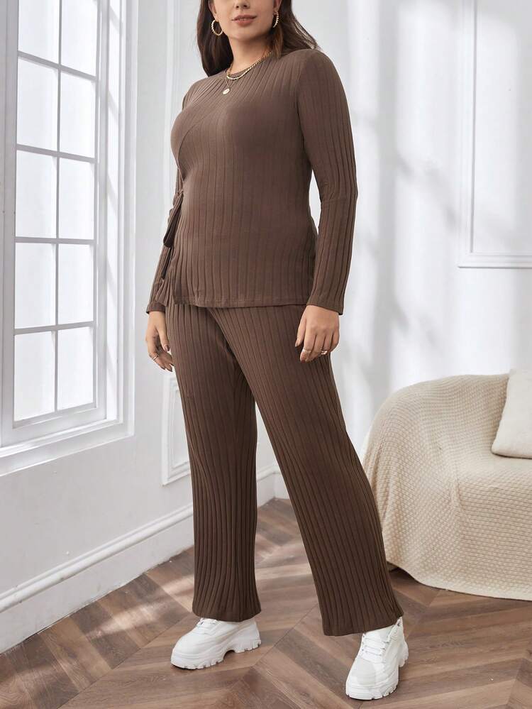 Plus Knot Side Tee & Pants