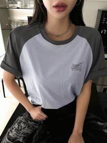 DAZY Letter Graphic Colorblock Raglan Sleeve Tee - Light Grey - View 1