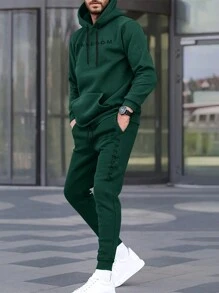 Manfinity Homme Men Letter Graphic Kangaroo Pocket Drawstring Hoodie & Sweatpants - Dark Green - View 1