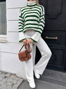 SHEIN Cottnline Jersey con patrón de rayas de hombros caídos con pantalones tejidos - Multicolor - Ver 5