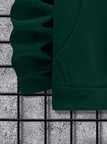 Manfinity Homme 男款字母印花連帽衫,抽繩腰部運動褲兩件套 - 墨綠色 - 查看 4