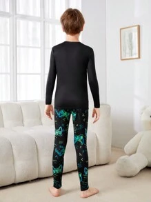 SHEIN Leap Crew Tween Boy Reflective Gamepad & Slogan Graphic Tee & Pants Snug Fit PJ Set - Black - View 2