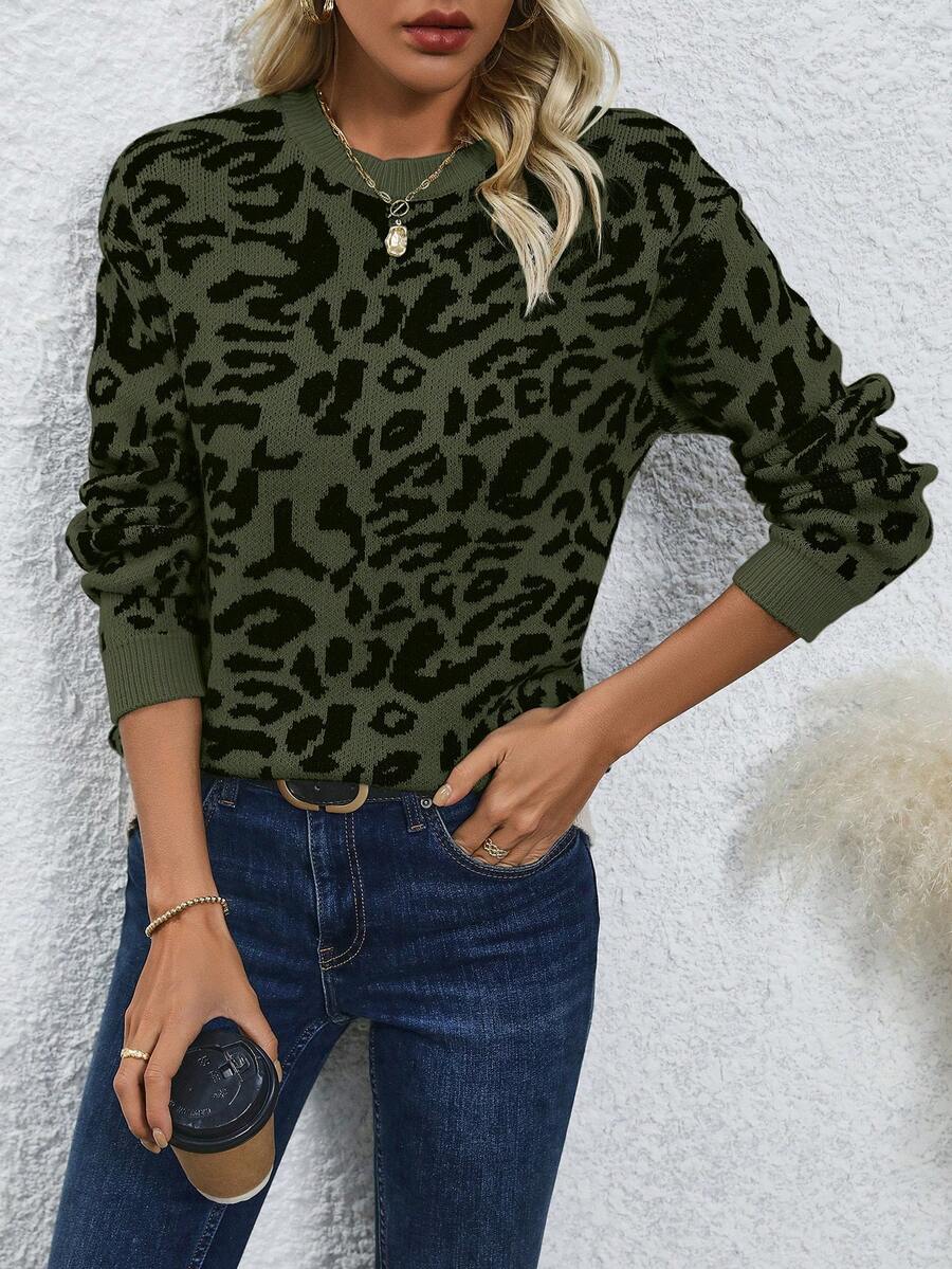 SHEIN LUNE 豹紋圖案落肩袖套頭毛衣 - 軍綠色 - 查看 1