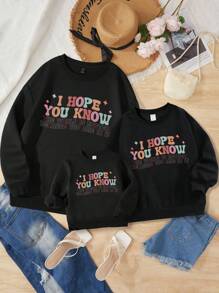 SHEIN 1件少女休闲时尚彩色字母印花抓绒圆领卫衣，秋冬季，亲子装（3件套单独出售） - 黑色 - 查看 1