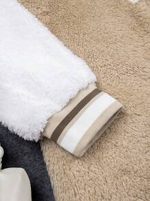 Casaco De Plush Com Botão Com Bordado De Letras E Design De Bloco De Cores De Manga Longa Para Meninas
