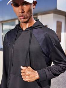 Manfinity Sport Corelite Sudadera deportiva con capucha con cordón y mangas raglán en estilo boyfriend con bloques de color para hombres, sudadera estilo boyfriend negra - Negro - Ver 6