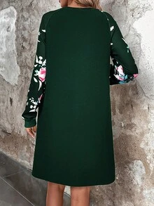 SHEIN LUNE Của phụ nữ In hoa Đầm Với Xinh xắn 
小巧 Túi - Màu xanh lá cây đậm - Xem 2