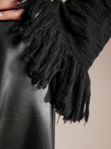 Modelyn Jersey ribete con fleco de manga amplia cruzado - Negro - Ver 4