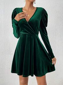 SHEIN Privé Surplice Neck Gigot Sleeve Velvet Dress Without Belt - Dark Green - View 4