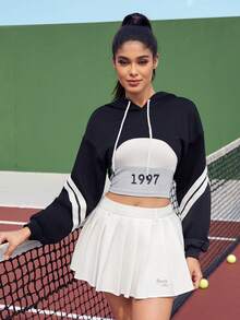 VARSITIE Đồ họa Chữ cái Khối màu Áo ba lỗ & Bảng điều khiển sọc Dây rút Áo hoodie ngắn - Đen và trắng - Xem 4