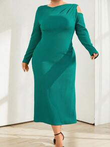 SHEIN Privé Plus Size Asymmetric Neckline Cut-out Dress - Green - View 6