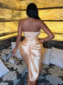 Slaydiva Vestido tubo ribete con fruncido bajo cruzado de satén - Albaricoque - Ver 2