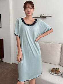 DAZY 對比蕾絲剪裁露背奶油色質感袖裝晚裝