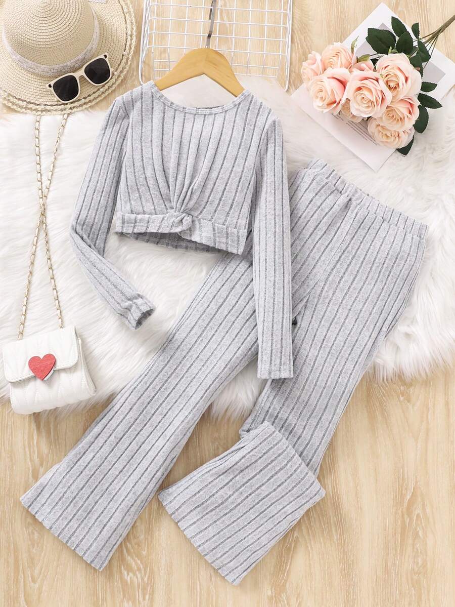 SHEIN Conjunto De Dos Piezas Para Niña Adolescente: Top Acanalado Con Nudo Retorcido En La Parte Delantera Y Pantalón Acampanado - Gris - Ver 1