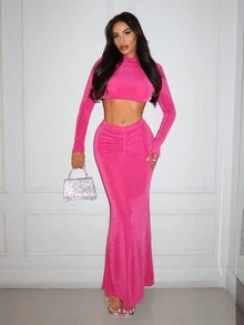 SHEIN SXY Conjunto De Top Corto Y Falda De Sirena Plisada Para Mujer En Material Brillante Para El Día De San Valentín - Rosa Fucsia - Ver 6