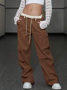 街頭款口袋側邊雙拉繩腰身,拉鍊開衩寬褲腳貨運褲 - 棕色 - 查看 4
